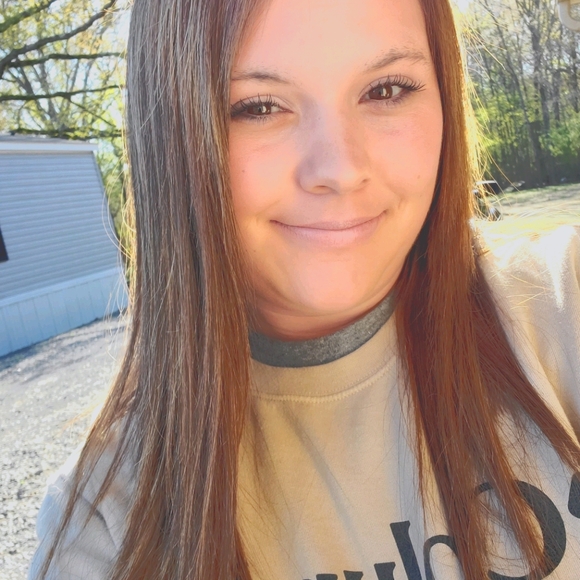 Meet your Posher, Marisa - Picture 1 of 1